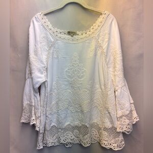 Democracy Women’s Ivory Embroidered crochet Bell Sleeve Cold Shoulder Top Large